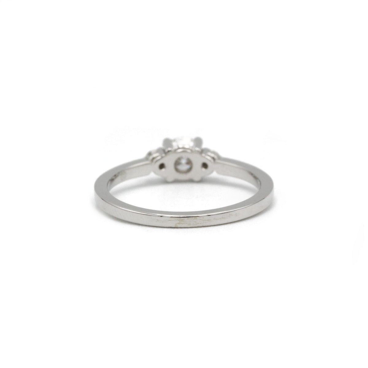 Solitaire accompagné - 0,38 carat D VVS1