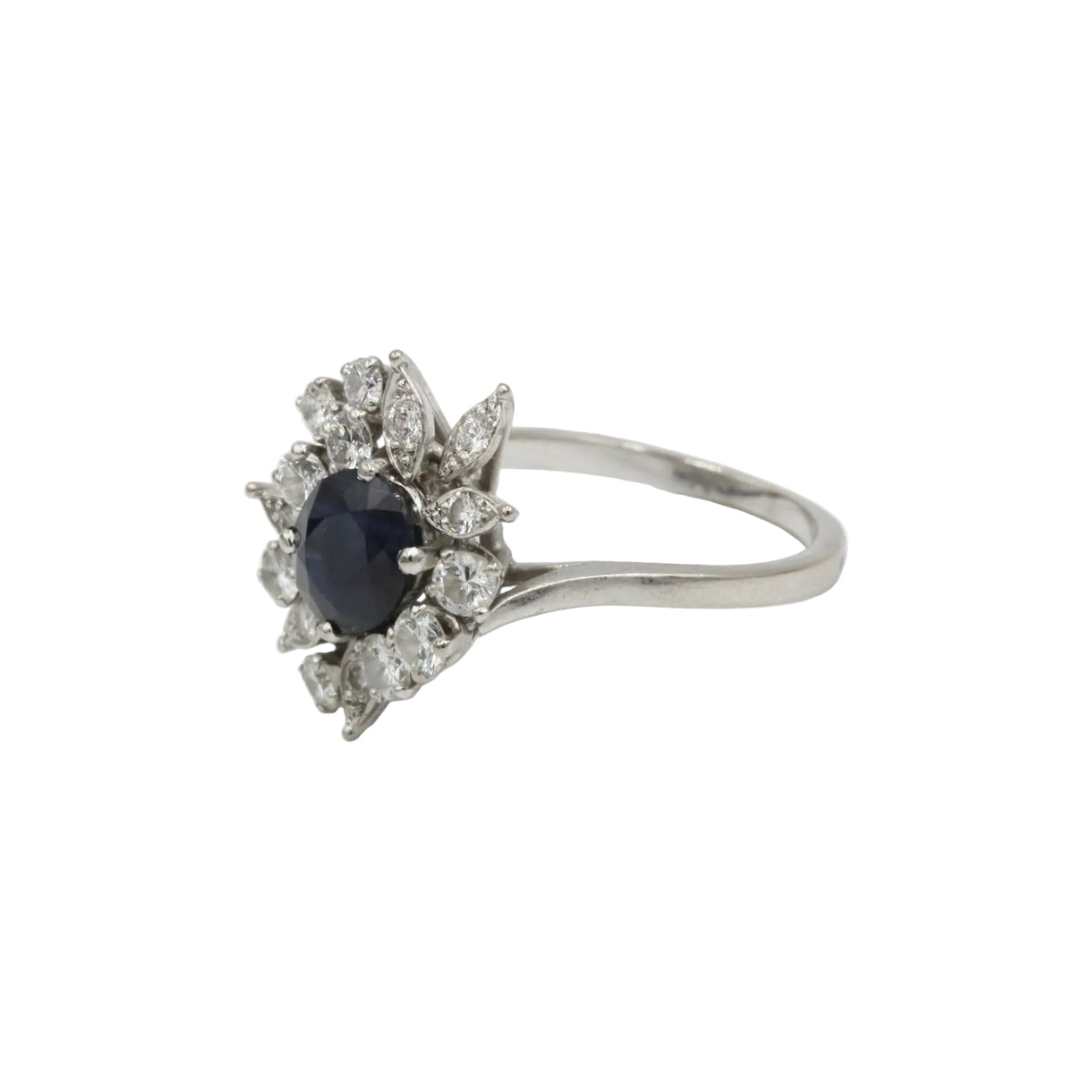 Bague Cocktail en or blanc, saphir et diamants