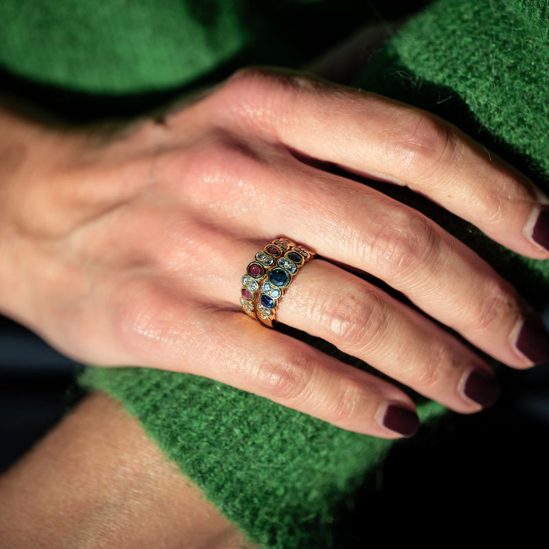 Bague VAN CLEEF & ARPELS en or jaune, diamants et rubis
