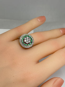 Bague ronde en or 18 carats en émeraudes et diamants de style ART DECO