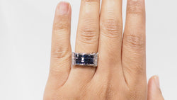 Bague bandeau en or blanc, saphirs et diamants