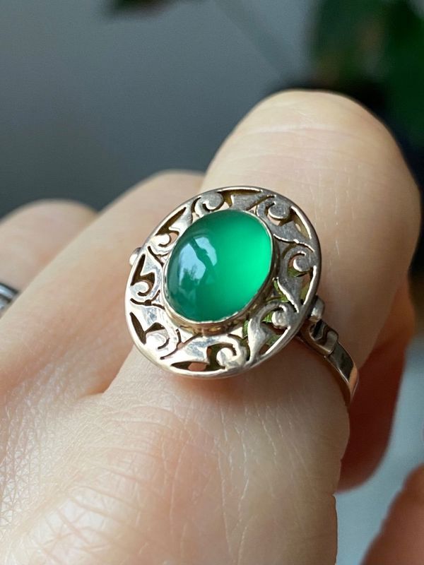 Bague en or rose 14k sertie d’une chrysoprase