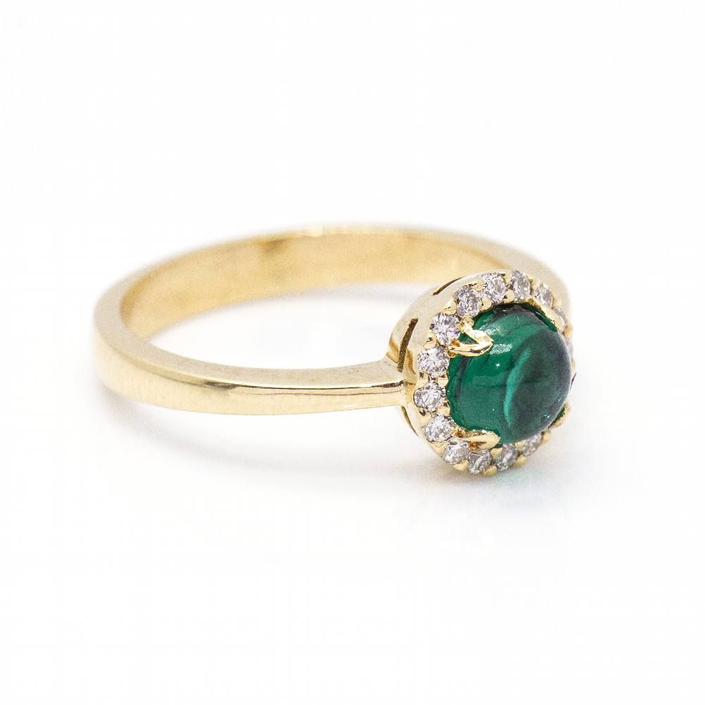 Bague en or, diamants et émeraude