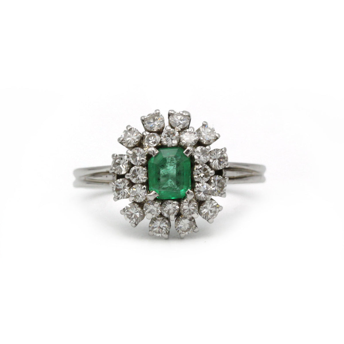 Bague - Or, diamants et émeraude