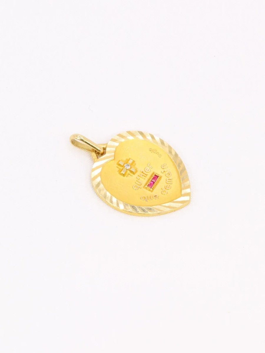Médaille amour AUGIS coeur strié plus qu'hier moins que demain or jaune diamant rubis - Castafiore