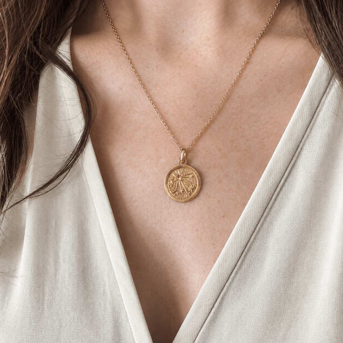 Médaille "Etoile d'amour" en or jaune et rubis - Castafiore