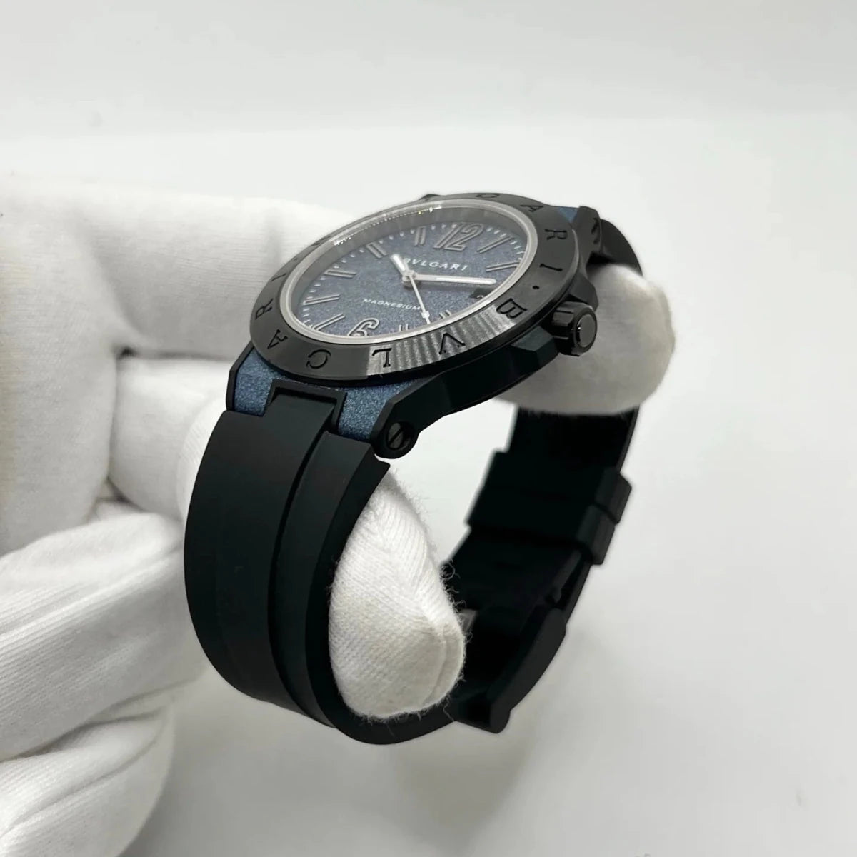 Montre BULGARI "Diagono Magnesium" en caoutchouc - Castafiore