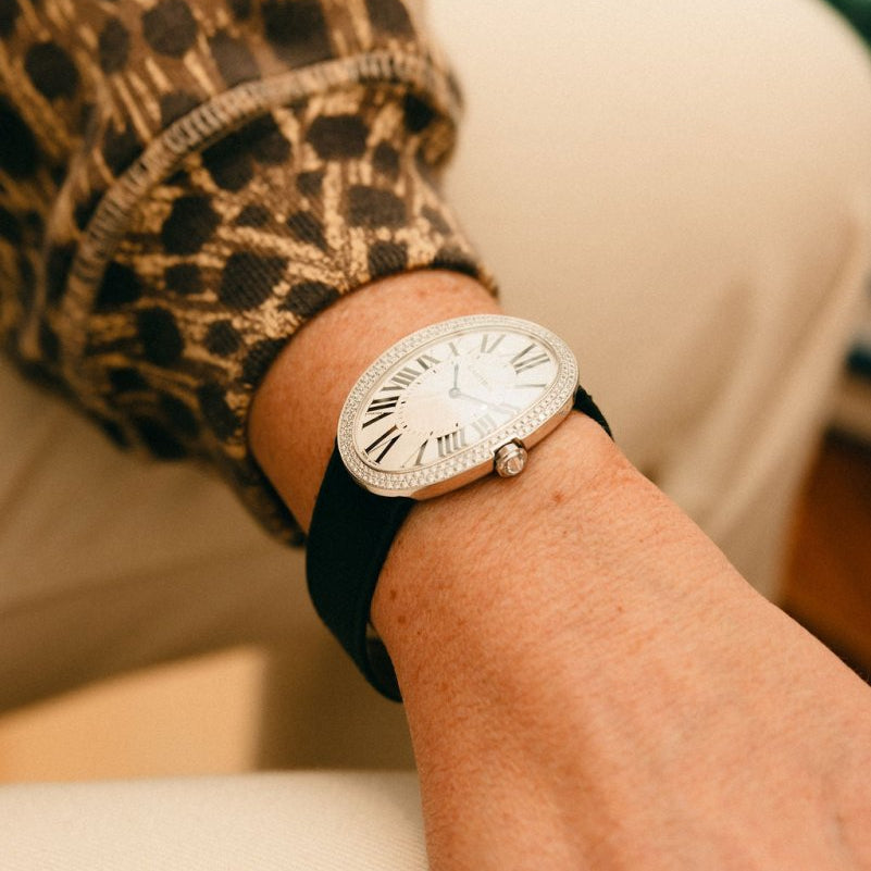Montre CARTIER "Baignoire" XL en or blanc et diamants - Castafiore
