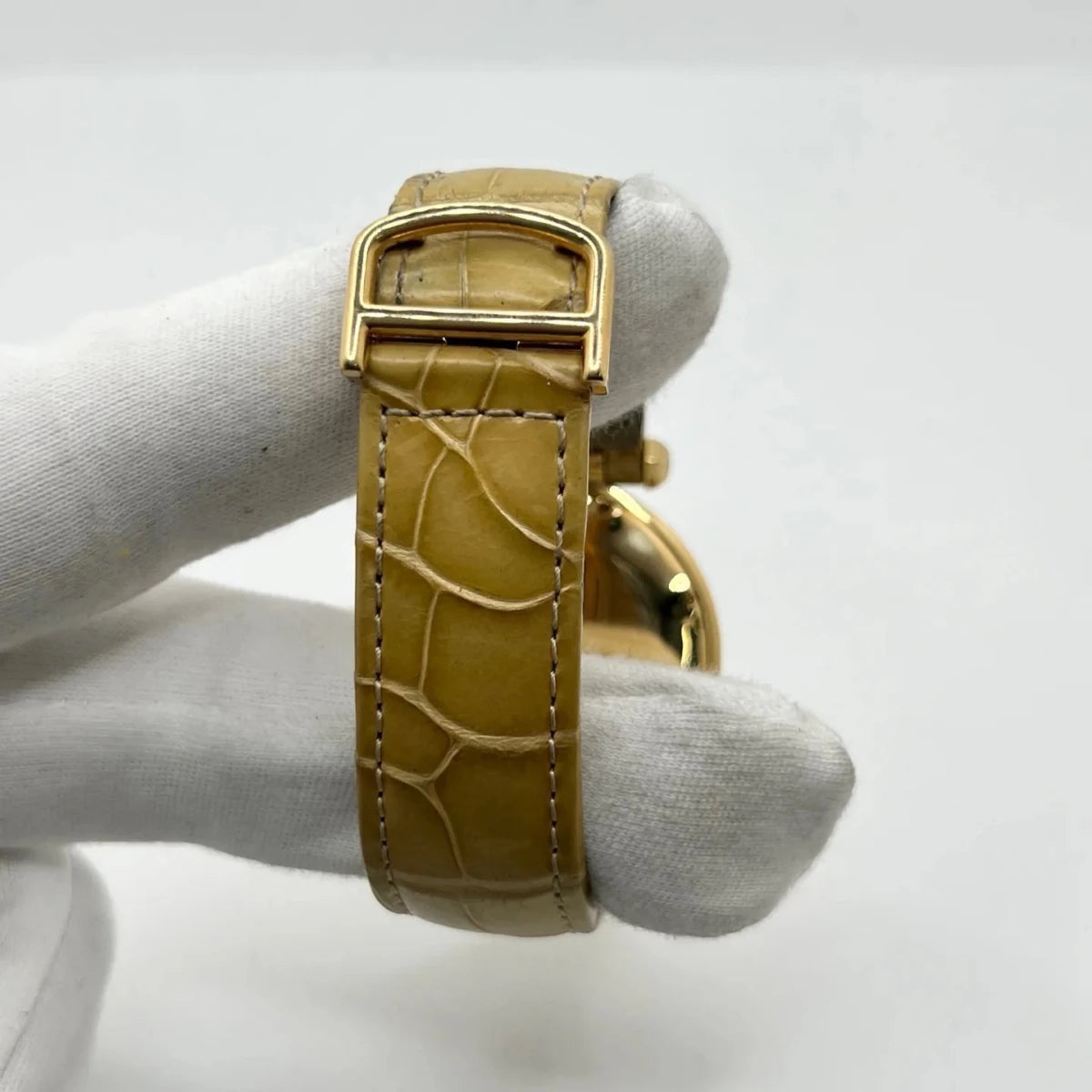 Montre CARTIER "Pasha" en or jaune, or rose, cuir et diamants - Castafiore