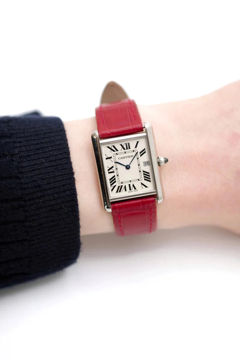 Montre CARTIER "Tank Louis" en or blanc, saphir et cuir - Castafiore