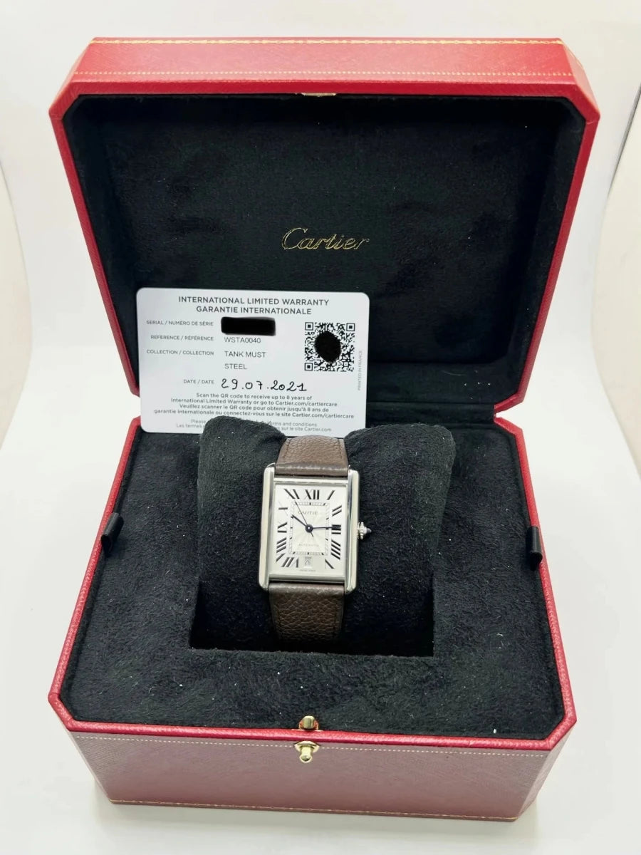 Montre CARTIER "Tank Solo XL" en acier inoxydable et cuir - Castafiore