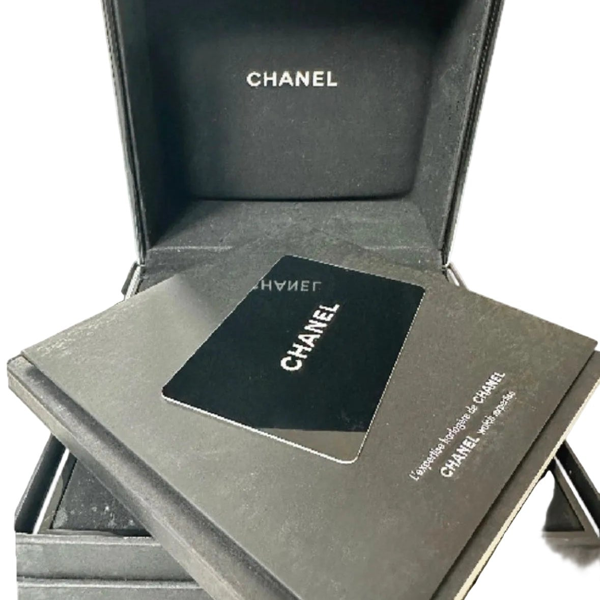 Montre CHANEL "Première" en acier, onyx, cuir et laqué - Castafiore