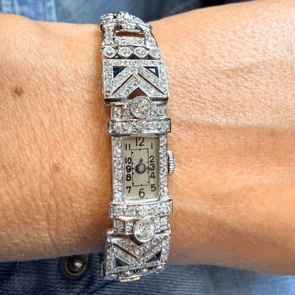 Montre de femme en or blanc, platine et diamants - Castafiore