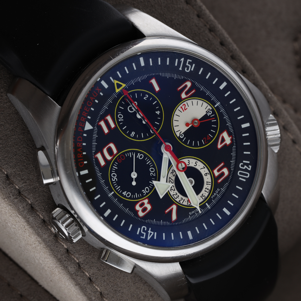 Montre GIRARD PERREGAUX "R&D 01" en acier et caoutchouc - Castafiore