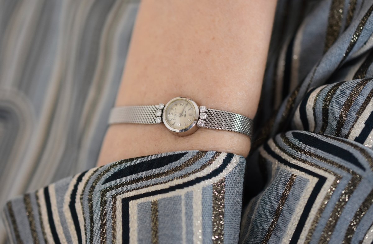 Montre JAEGER - LECOULTRE en or blanc et diamants - Castafiore