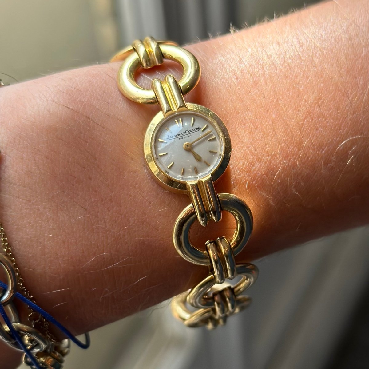 Montre JAEGER LECOULTRE en or jaune