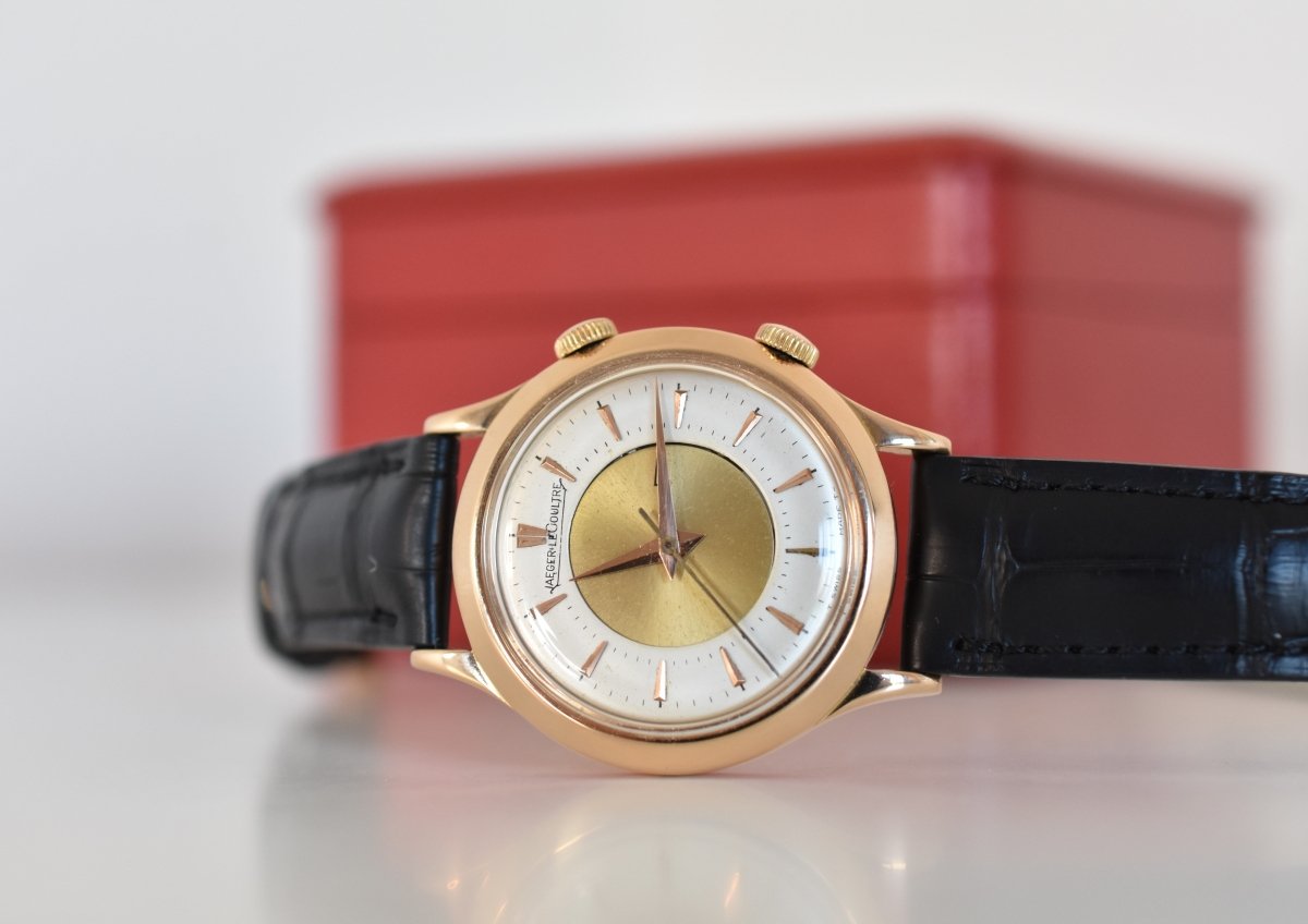 Montre JAEGER - LECOULTRE "Memovox" en or rose et cuir - Castafiore