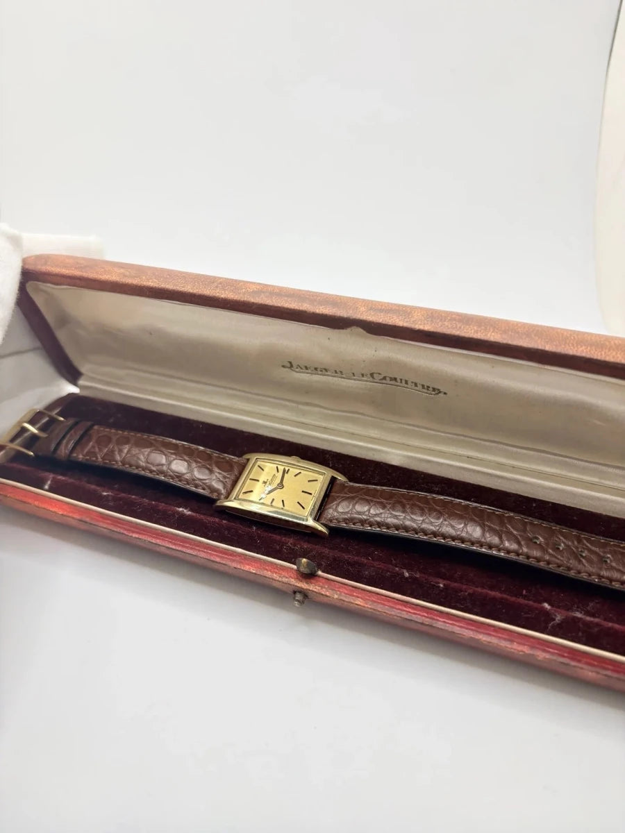 Montre JAEGER-LECOULTRE "Tank Vintage" en or jaune, acier et cuir - Castafiore