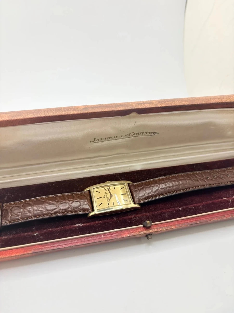 Montre JAEGER-LECOULTRE "Tank Vintage" en or jaune, acier et cuir - Castafiore