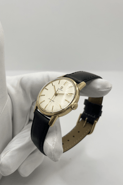 Montre OMEGA "Seamaster 300" en acier et cuir - Castafiore