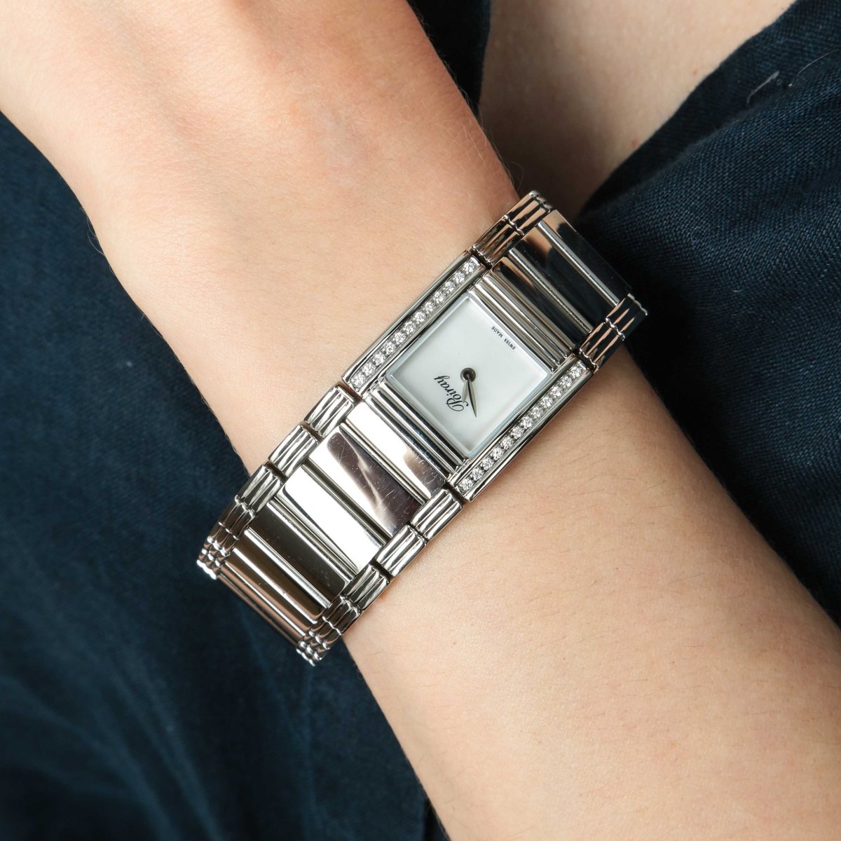 Montre POIRAY "Ma Première Manchette" en acier, nacre, quartz et diamants - Castafiore