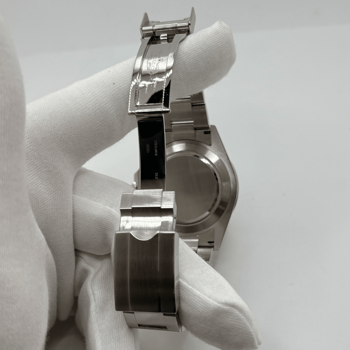 Montre ROLEX "Explorer" en acier - Castafiore