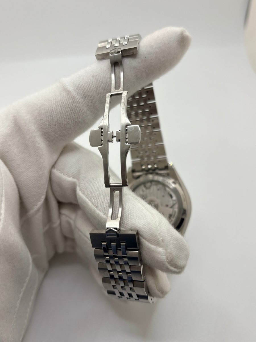Montre TAG HEUER "Carrera Chronograph" en acier inoxydable - Castafiore