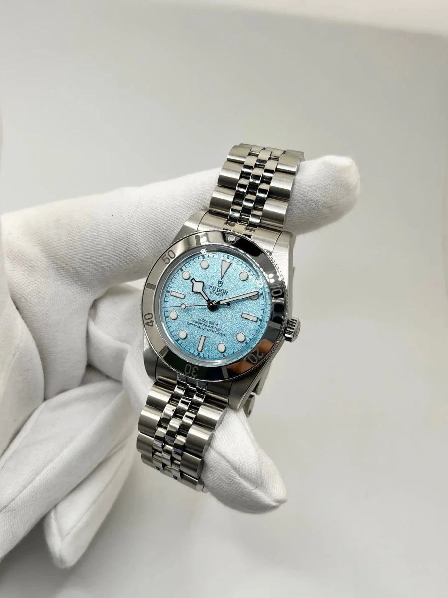 Montre TUDOR "Black Bay 54" en acier inoxydable - Castafiore