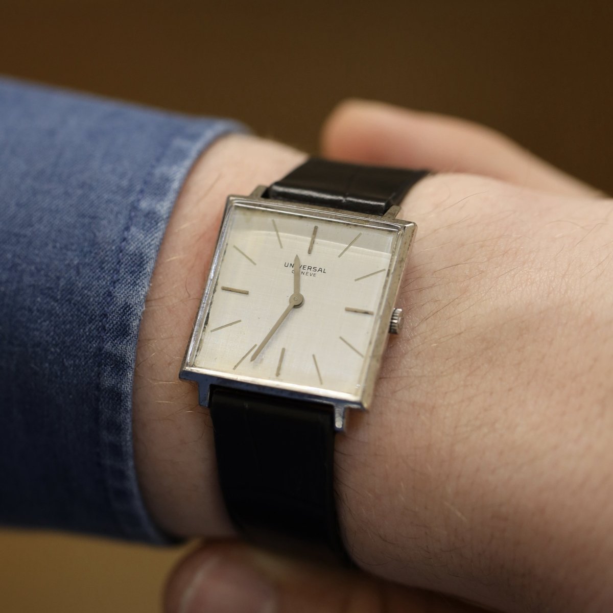 Montre UNIVERSAL en acier et cuir - Castafiore
