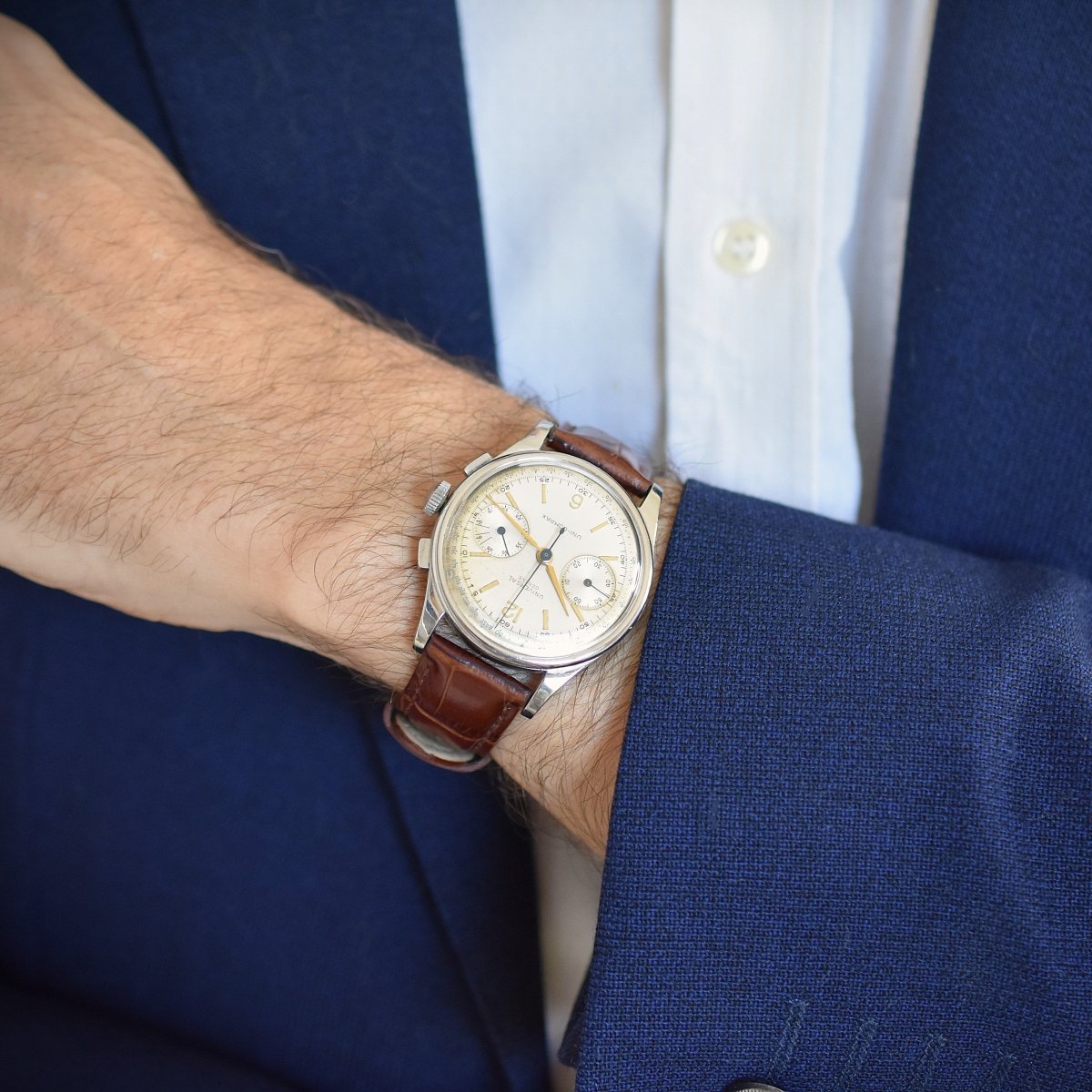 Montre UNIVERSAL GENEVE "Uni-Compax" en acier - Castafiore