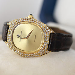 Montre VACHERON CONSTANTIN POUR CHAUMET en or jaune, cuir et diamants - Castafiore