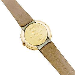 Montre VAN CLEEF & ARPELS "Tess" en or jaune, cuir et diamant - Castafiore