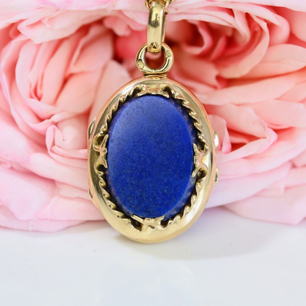 Pendentif ancien en or jaune et lapis lazuli - Castafiore