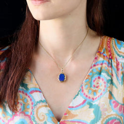 Pendentif ancien en or jaune et lapis lazuli - Castafiore