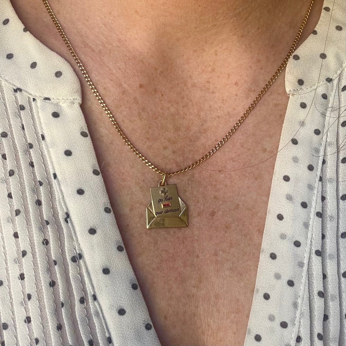 Pendentif AUGIS en or jaune et rubis - Castafiore