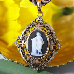 Pendentif broche camée en or rose et argent avec diamants - Castafiore