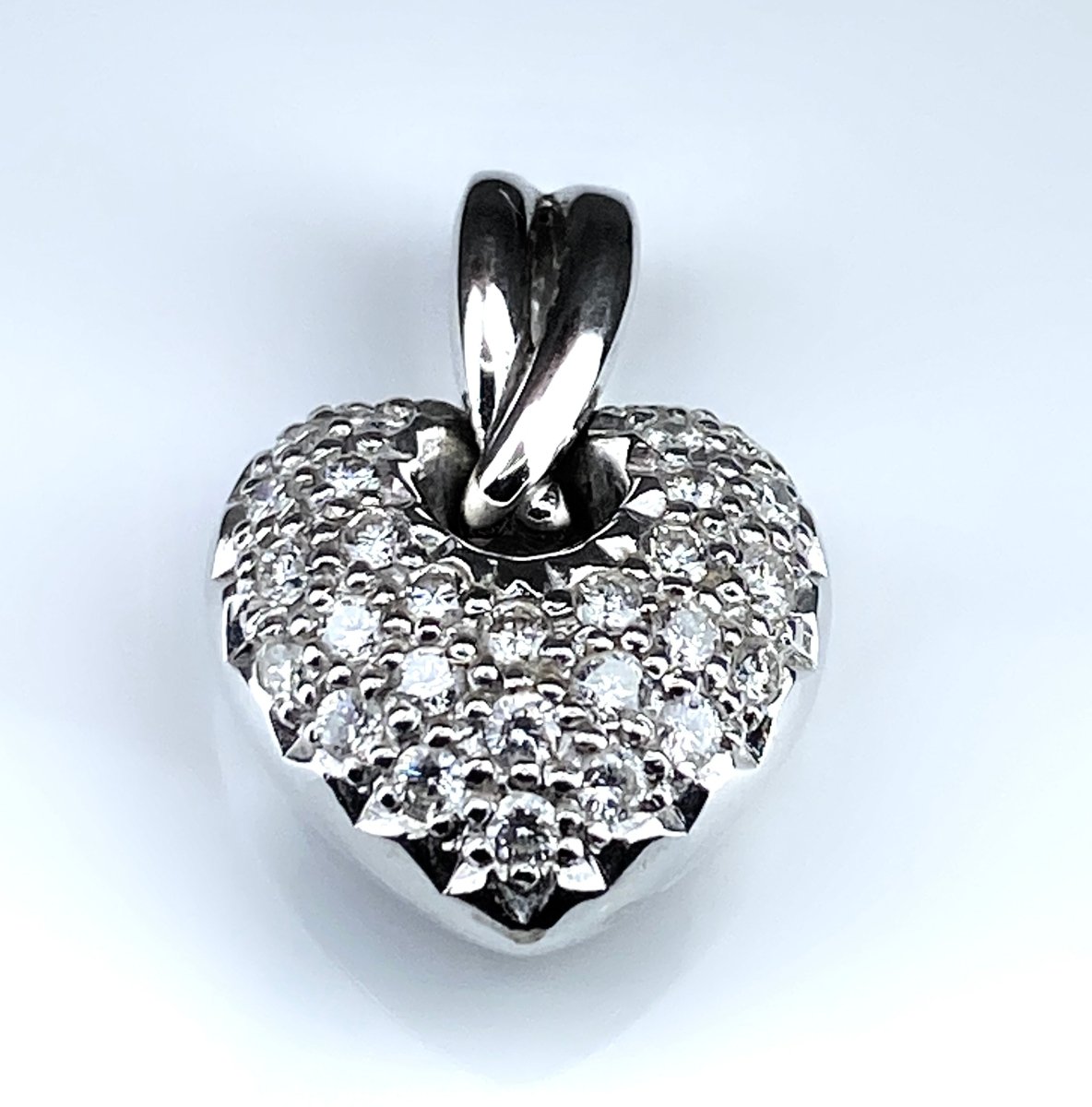 Pendentif cœur en or blanc 18 carats serti de 29 diamants - Castafiore