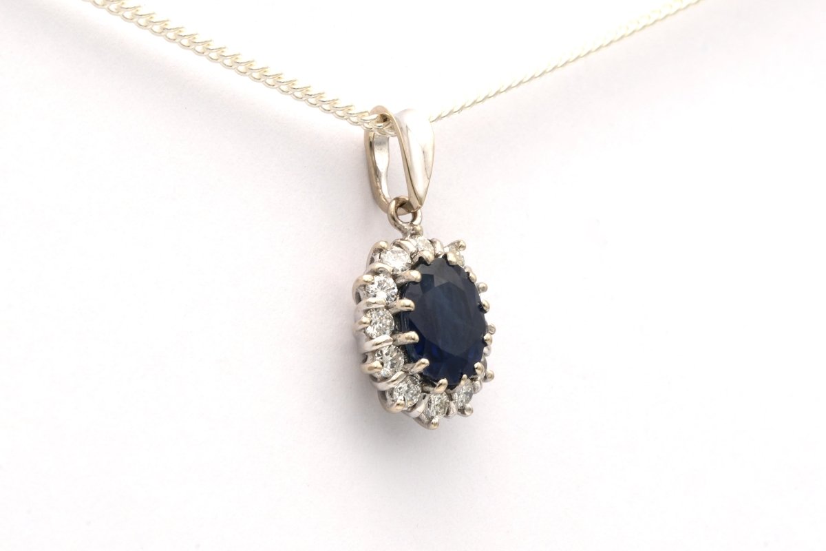 Pendentif en or blanc, saphir et diamants - Castafiore