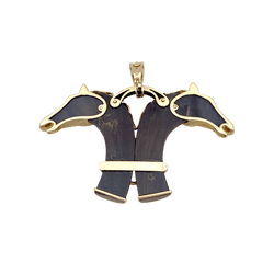 Pendentif FRED double tête de cheval en or jaune et corne. - Castafiore