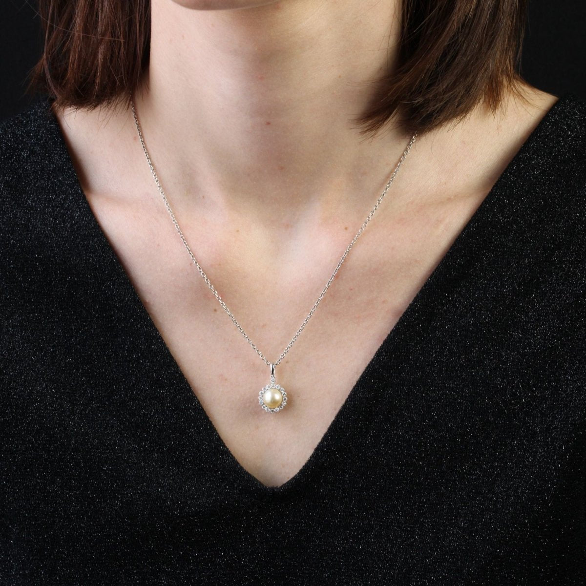 Pendentif perle Akoya et ses diamants - Castafiore