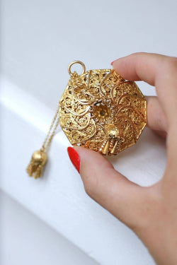 Pendentif porte - monnaie ancien en or jaune - Castafiore