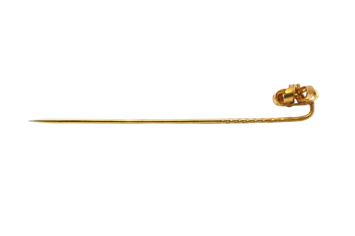 Pique à cravate en or jaune et diamant - Castafiore