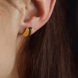 Puces d'oreilles or jaune virgule bombée - Castafiore