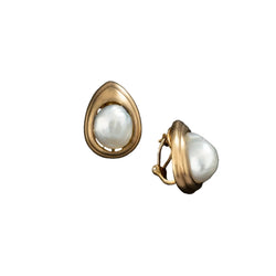 REPOSSI Boucles d'oreilles gouttes en or jaune 18K ornée de perles baroque. - Castafiore