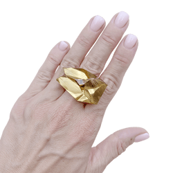 Bague H.STERN "Temptation Rock" en or jaune et quartz rutile.