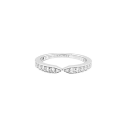 Bague alliance Chaumet, "Triomphe de Chaumet", platine et diamants.