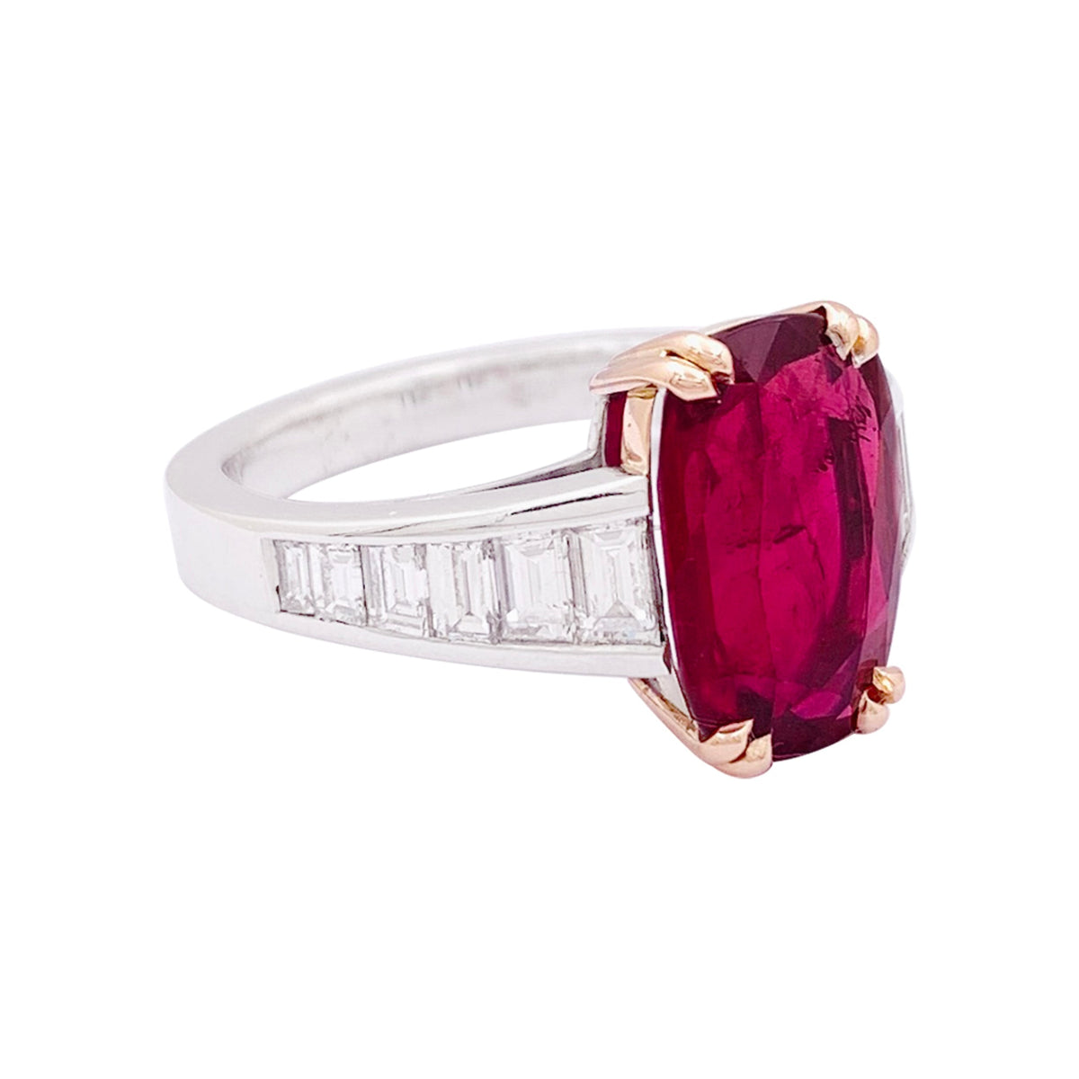 Bague Manalys, en or diamants et rubis.