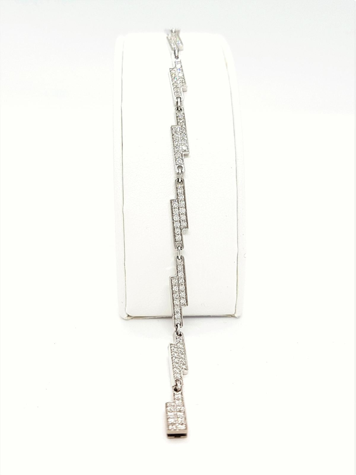 Bracelet DINH VAN "Seventies", en or blanc serti diamants