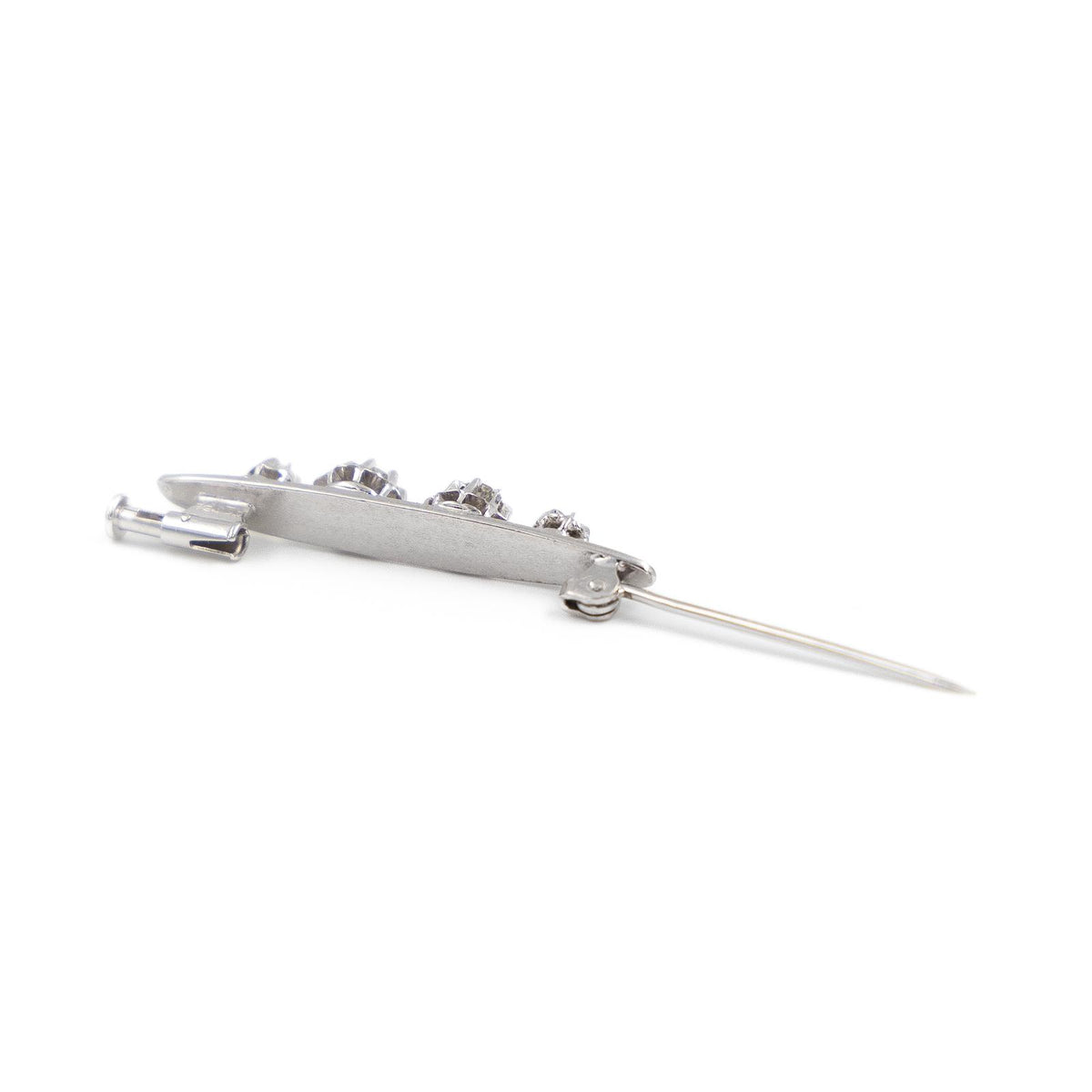 Broche Art déco en or blanc et diamants