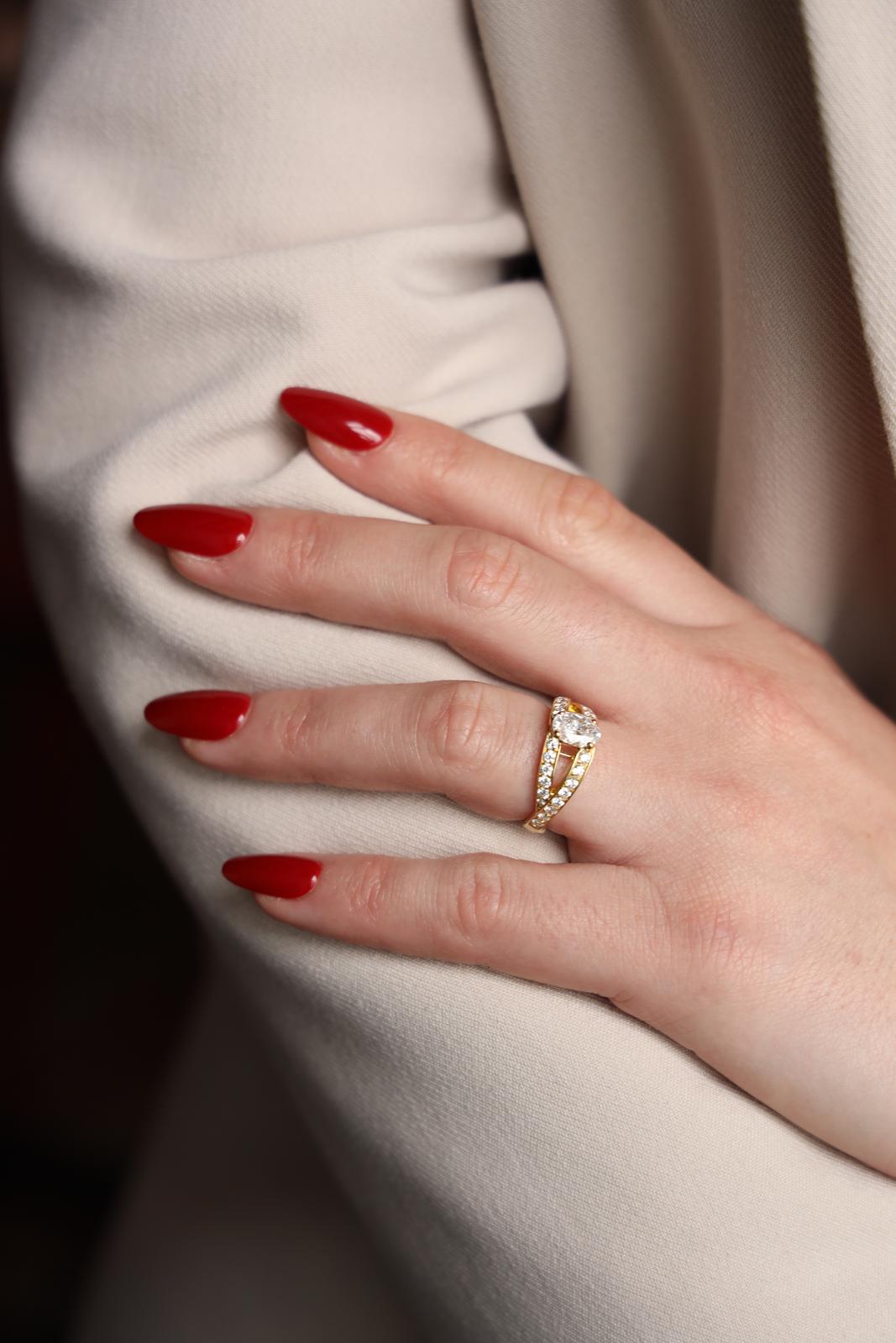 Bague MELLERIO en or jaune et diamant